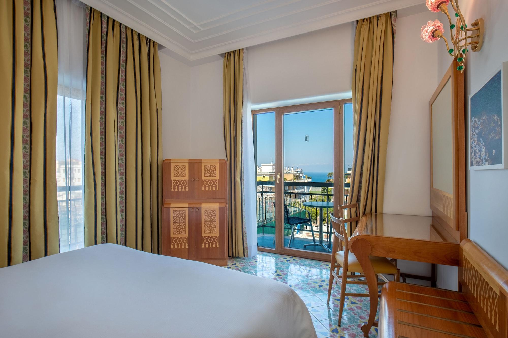 Grand Hotel Flora Sorrento Exterior foto