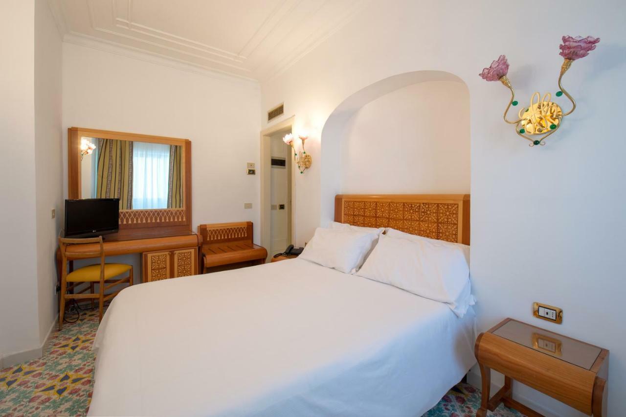 Grand Hotel Flora Sorrento Exterior foto